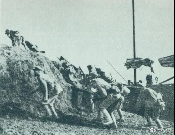 1949年5月23日，人民解放軍向上海國民黨政府軍隊發(fā)起總攻，占領了黃浦江堤。